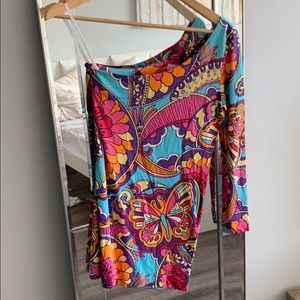 CUTE dress!! Perfect for spring or summer!!!